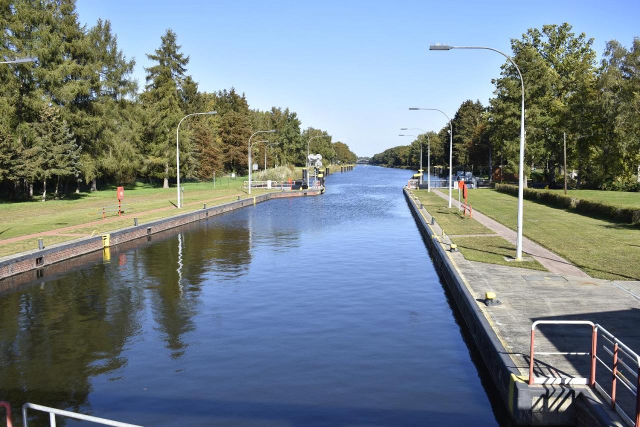 Pension Zur Schleuse Garni Am Elbe Luebeck - Kanal In Witzeeze Εξωτερικό φωτογραφία