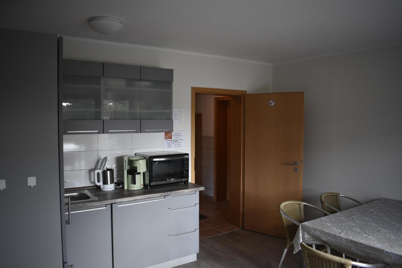Pension Zur Schleuse Garni Am Elbe Luebeck - Kanal In Witzeeze Εξωτερικό φωτογραφία
