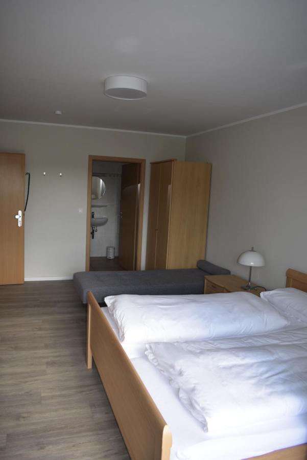 Pension Zur Schleuse Garni Am Elbe Luebeck - Kanal In Witzeeze Εξωτερικό φωτογραφία