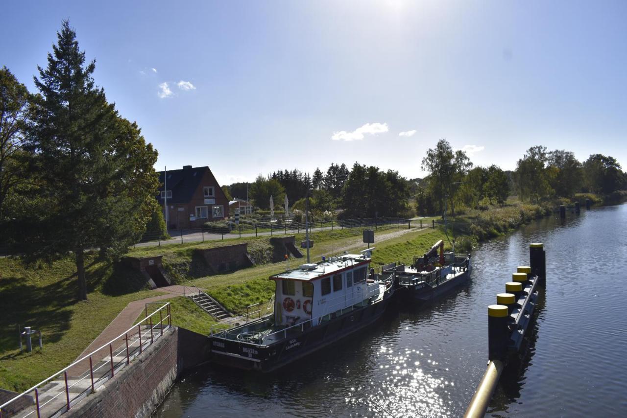 Pension Zur Schleuse Garni Am Elbe Luebeck - Kanal In Witzeeze Εξωτερικό φωτογραφία