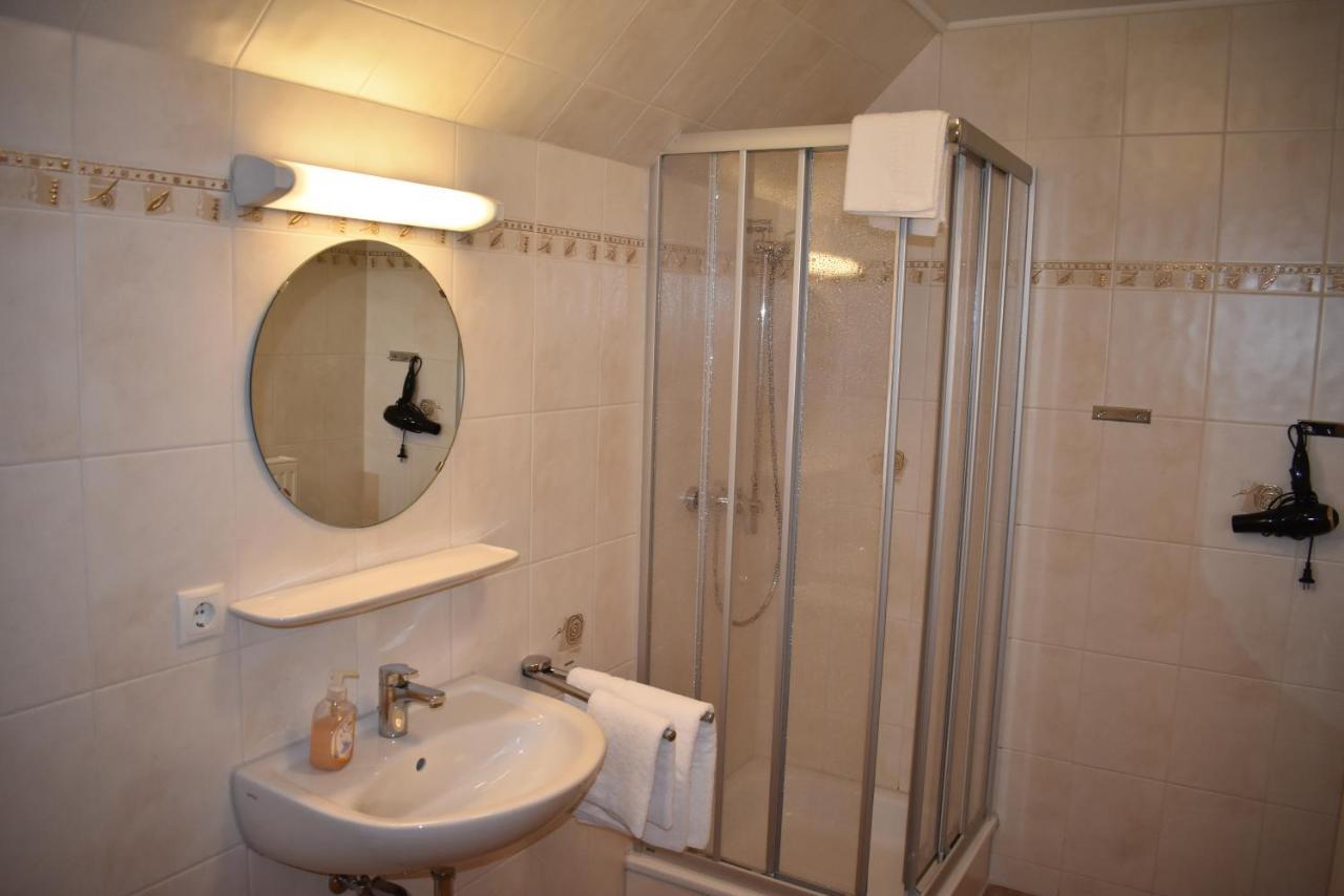 Pension Zur Schleuse Garni Am Elbe Luebeck - Kanal In Witzeeze Εξωτερικό φωτογραφία