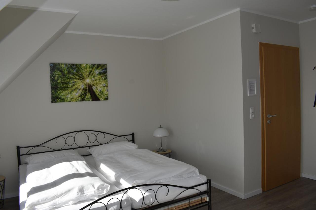 Pension Zur Schleuse Garni Am Elbe Luebeck - Kanal In Witzeeze Εξωτερικό φωτογραφία