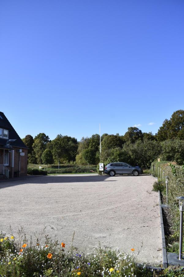Pension Zur Schleuse Garni Am Elbe Luebeck - Kanal In Witzeeze Εξωτερικό φωτογραφία