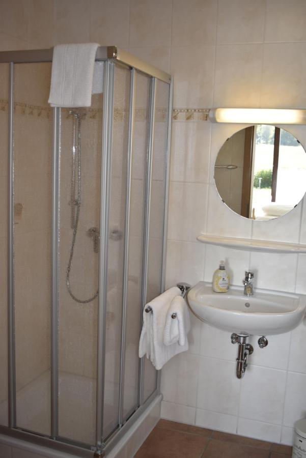 Pension Zur Schleuse Garni Am Elbe Luebeck - Kanal In Witzeeze Εξωτερικό φωτογραφία